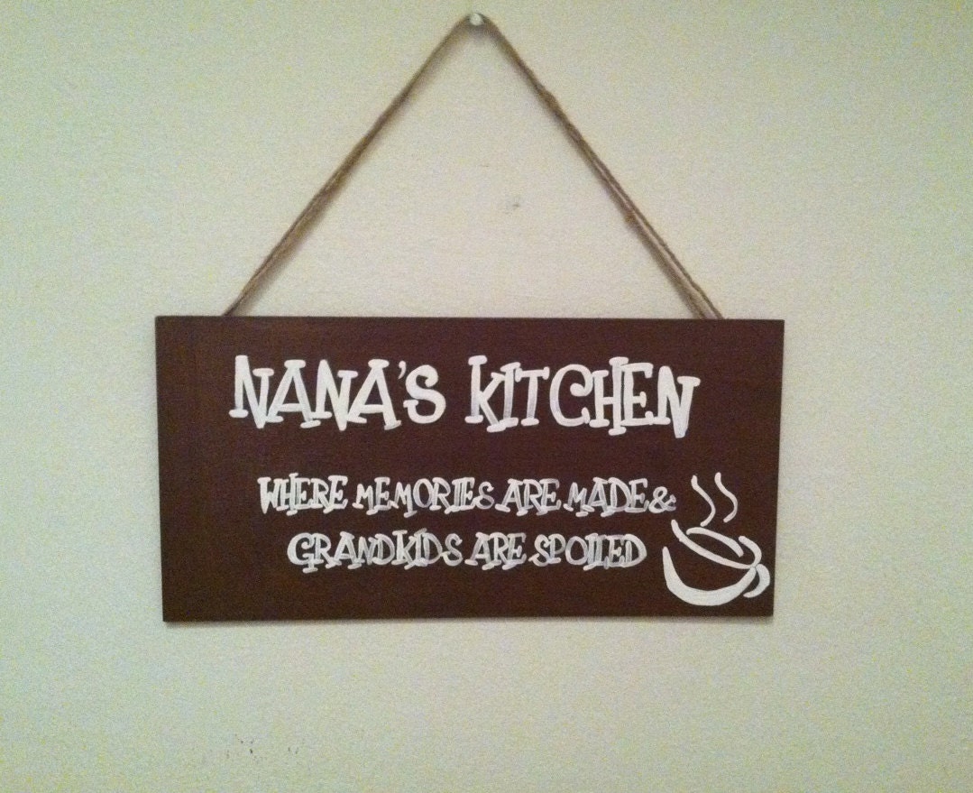 Nana's Kitchen - Primitive Sign