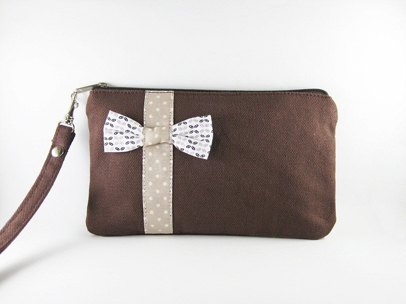 Little Bow Brown Clutch - iPhone 5 Wallet,iPhone 5 Wristlet, iPhone Wristlet,Cell Phone Wristlet,Zipper Pouch,Wristlet
