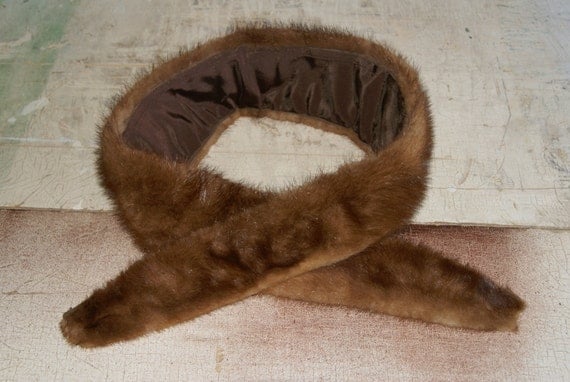Vintage Faux Fur Collar Mink Fashion 1940s Wardrobe Accessory