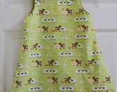 Girls jumper dress farm cows pigs sheep green gingham button shoulder. Size 3-4 ready to ship