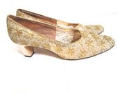1960s Vintage Sheer Mesh Gold Pumps Chunky Heels Flower Embroidery Sz 8