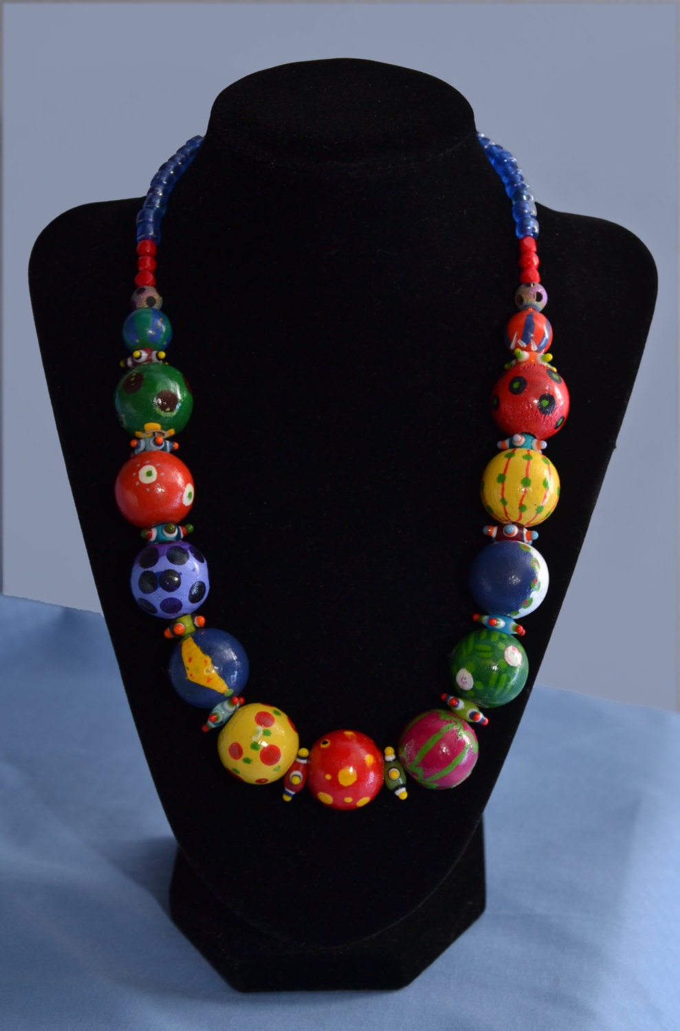 Bright, bright cheerful necklace