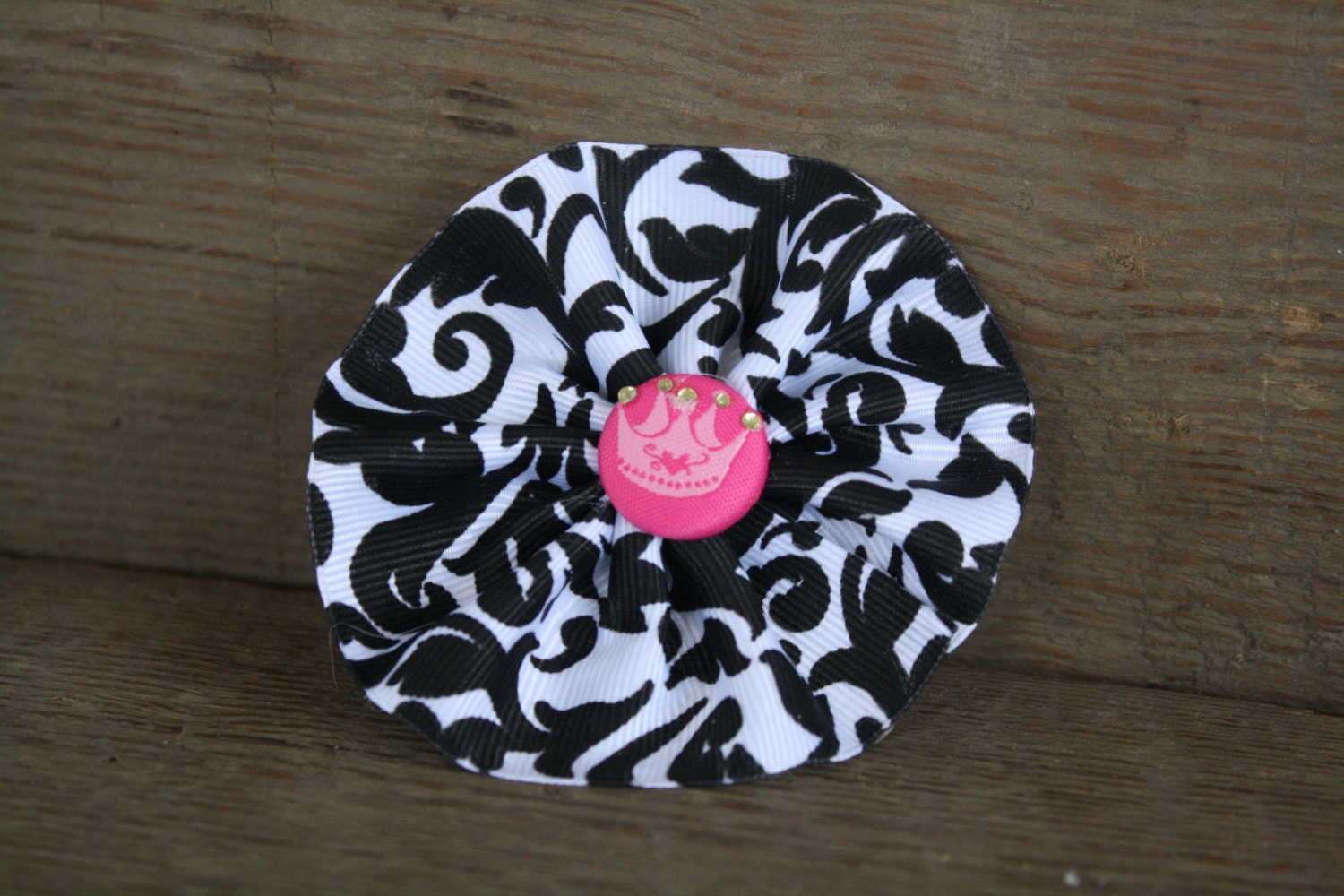 Black, white Paisley hairclip, Grosgrain ribbon, hair accessory, ribbon hair clip,pinwheel flower, childens hair accessory, broach