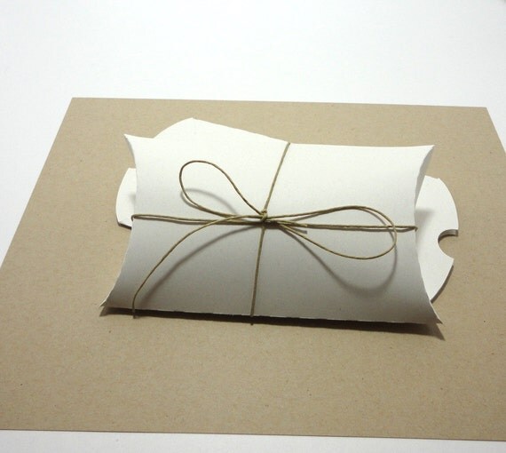 10 Medium Recycled Pillow Box - White Il_570xn