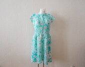 Vintage Floral Dress / 1970s Dress / Summer Dress