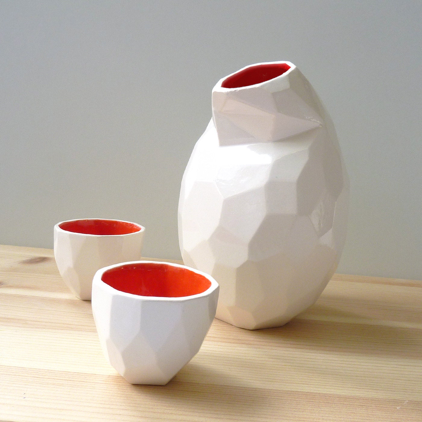 Sake set - Modern design sake set - design sake - faceted set to drink liquor - poligons - studio lorier - sander lorier