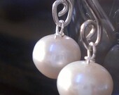 White Natural Freshwater Cultured Pearl Handmade Dangle Earrings in Sterling Silver, Pearl Earrings, June Birthstone, Bridal Jewelry