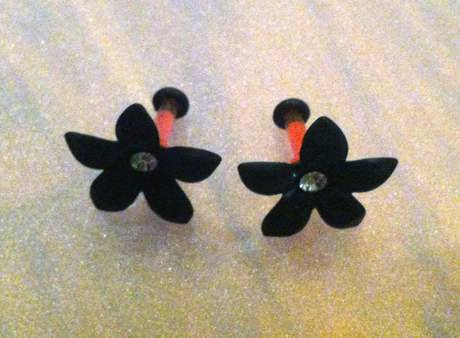 10G Black Gilia Flower Plugs Inlaid with Swarovski Crystal - Classy and Feminine Gauges