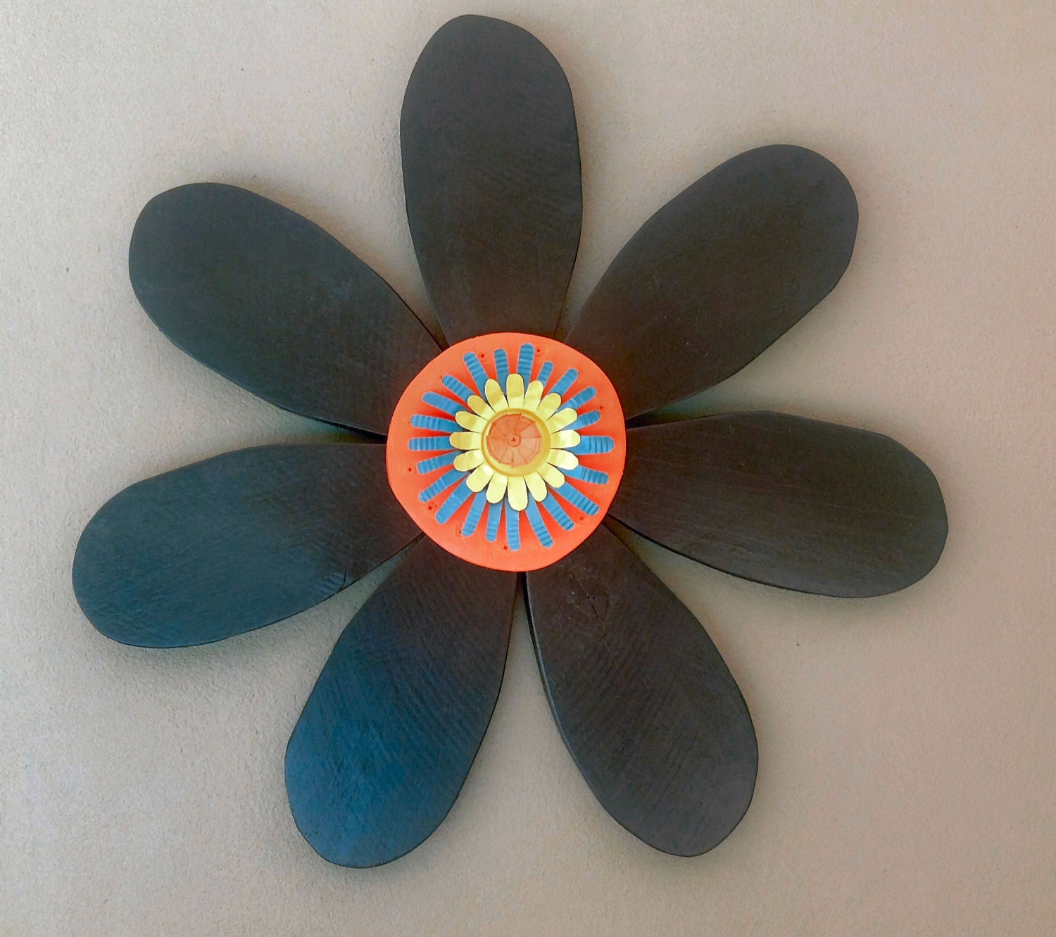 LARGE Outdoor Reclaimed Wood Painted Flower with Metal Flower Center