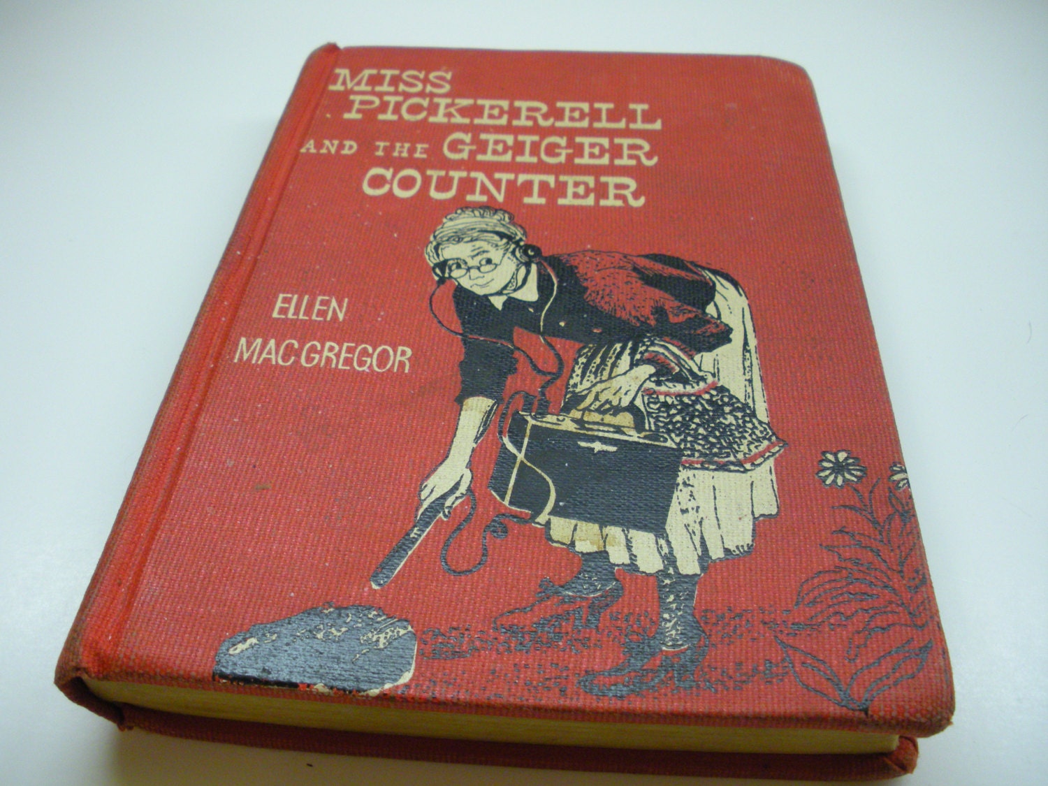 Miss Pickerell and the Geiger Counter by Ellen MacGregor 1953