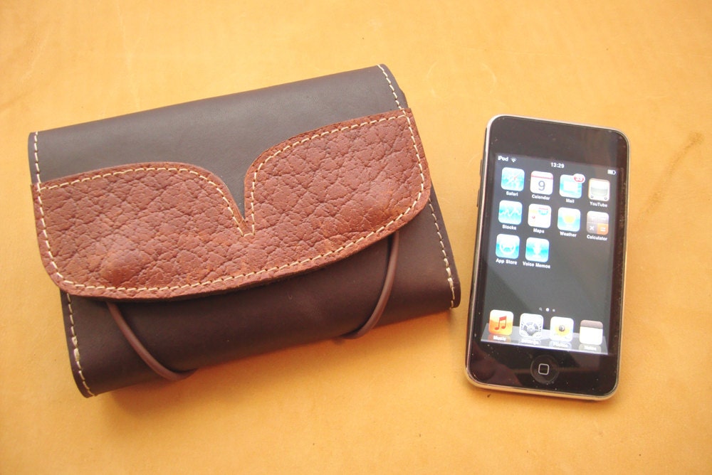 Genuine Leather iPod Case (also suits other MP3 players)