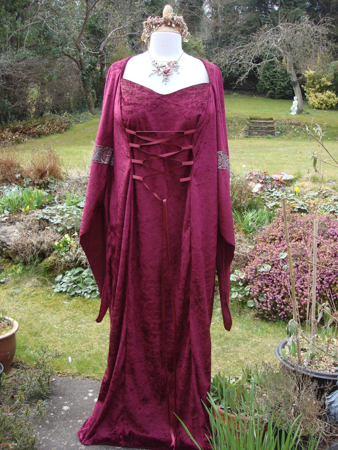 Burgundy red witch lotr GOTH pagan Handfasting renaissance  Medieval Wedding gown / dress 22 TO 28