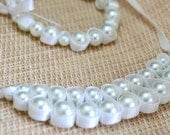 Bridal white ribbon and bead jewelry set. Matching necklace and bracelet. Glass pearl jewelry. Metal free beaded ribbon.
