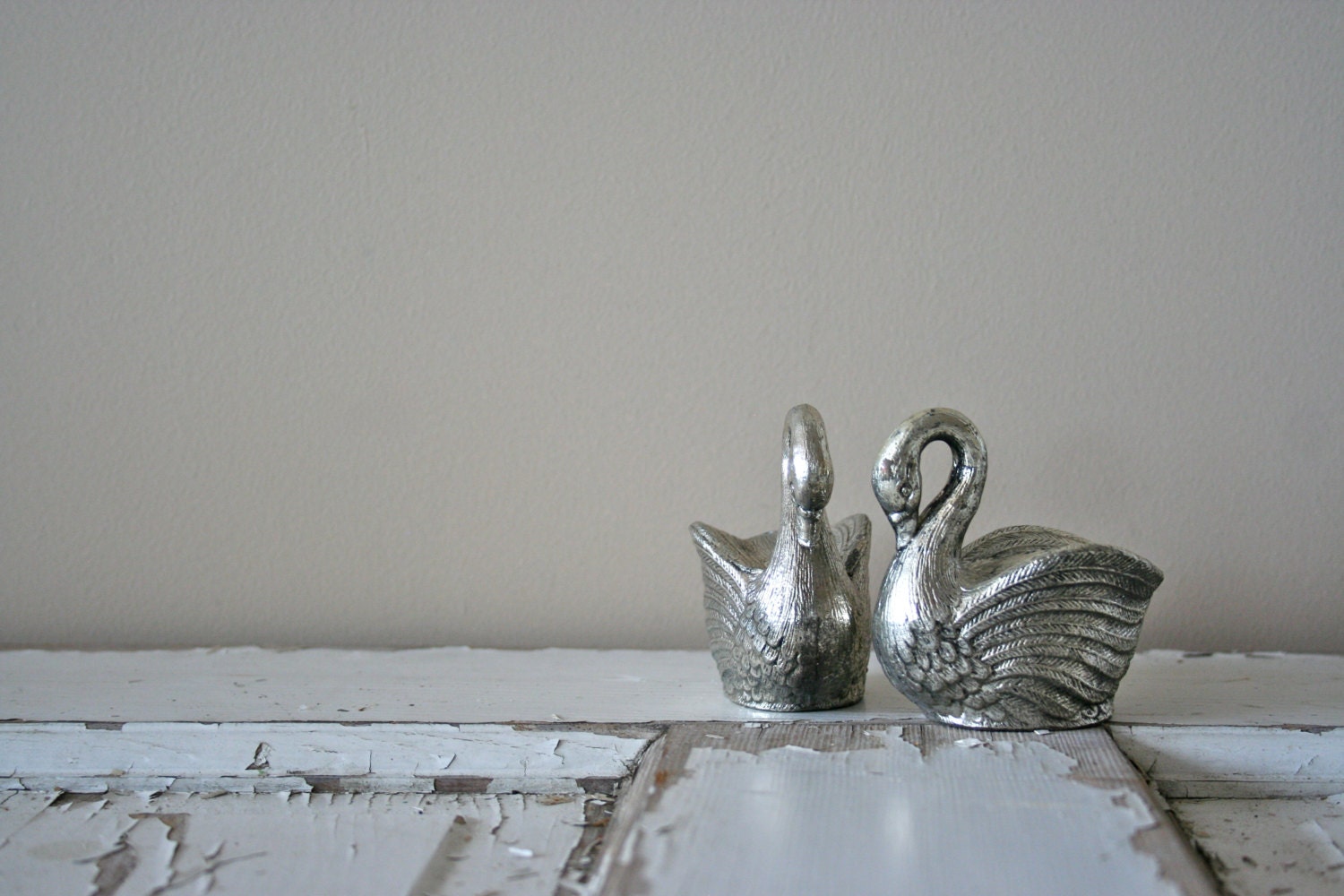 vintage wedding cake topper: swan salt and pepper shakers