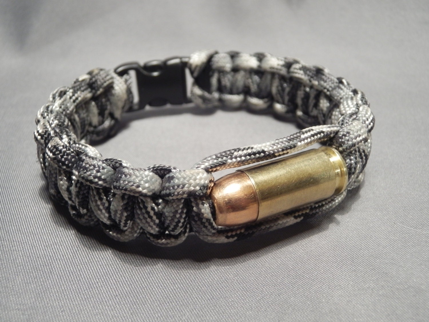 Paracord Bullet Bracelet 40 S&W Urban Camo Paracord by theammocan
