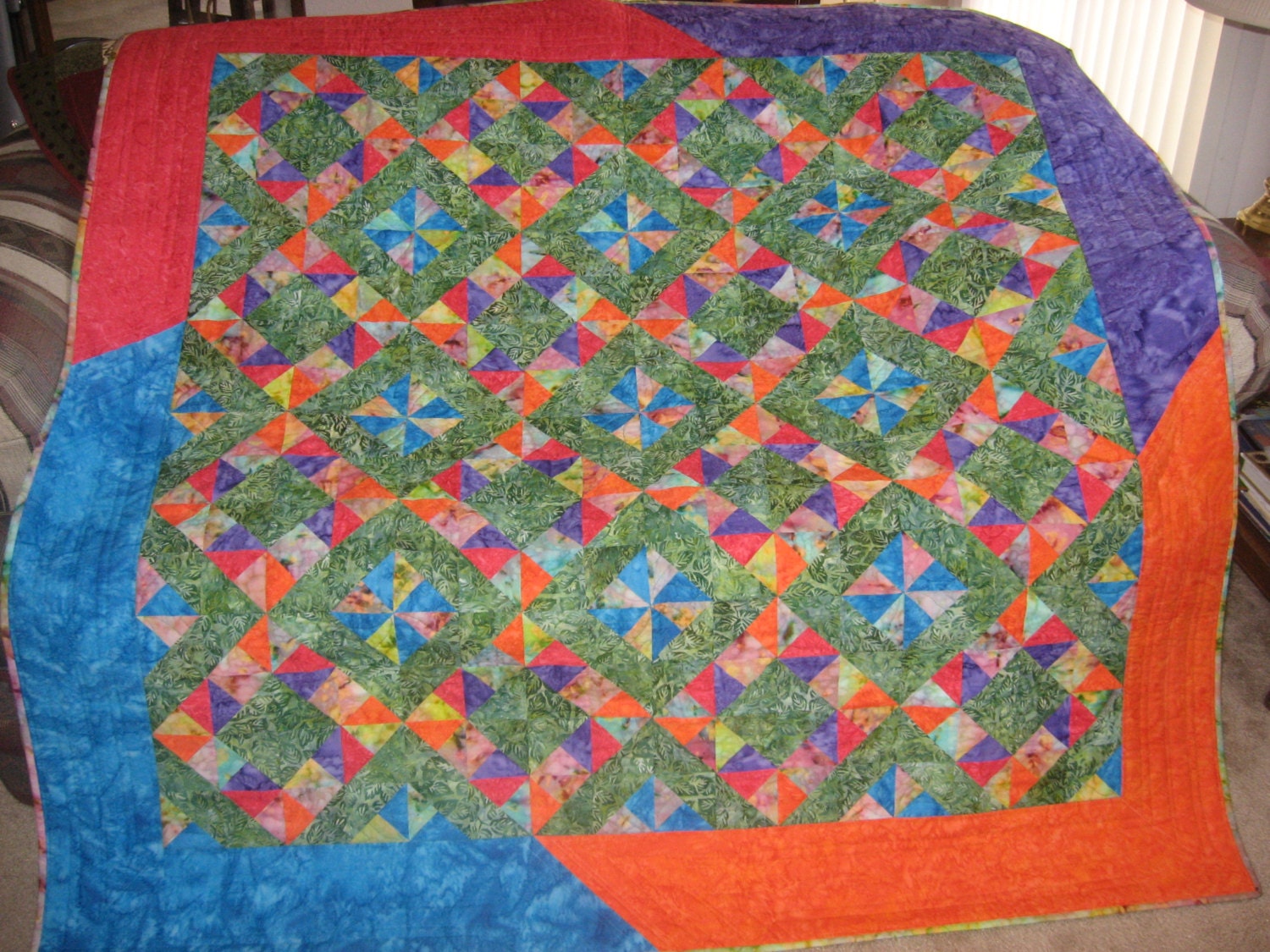 Colorful Hawaiian style quilt