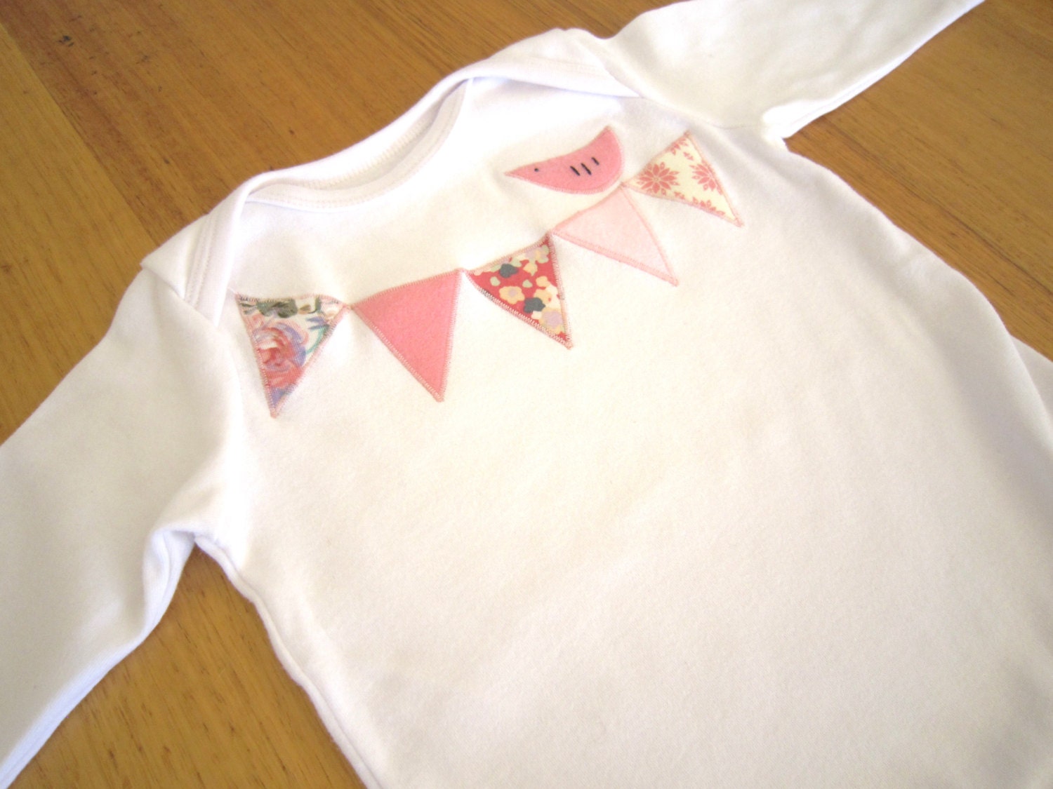 Baby Girl Pink Bunting & Bird Applique Onesie/ Bodysuit with Long Sleeves  Size 00 Fit 3-6 months