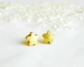 Bright Gold Stud Earrings Small Ceramic Flower Posts Modern Fashion Jewelry