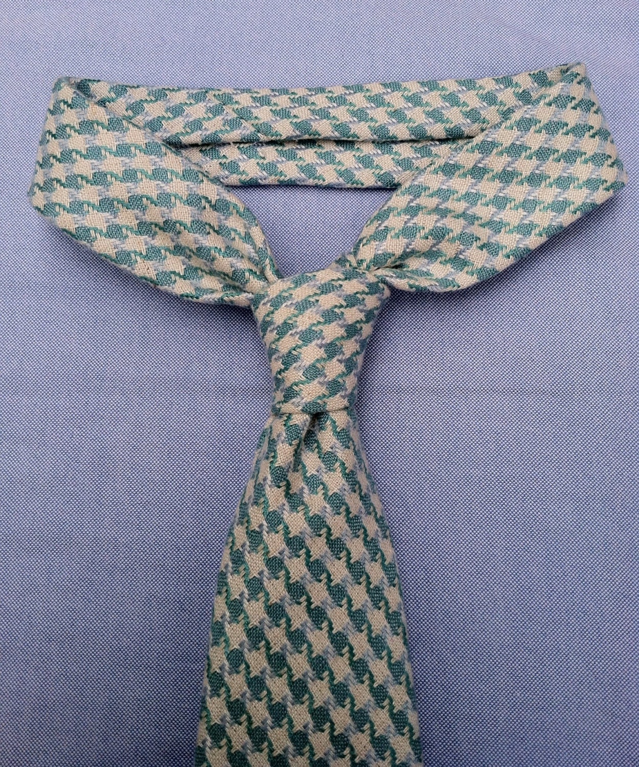 Men's Blue, Green, and White Tie - Houndstooth Pattern - Silk and Linen Blend