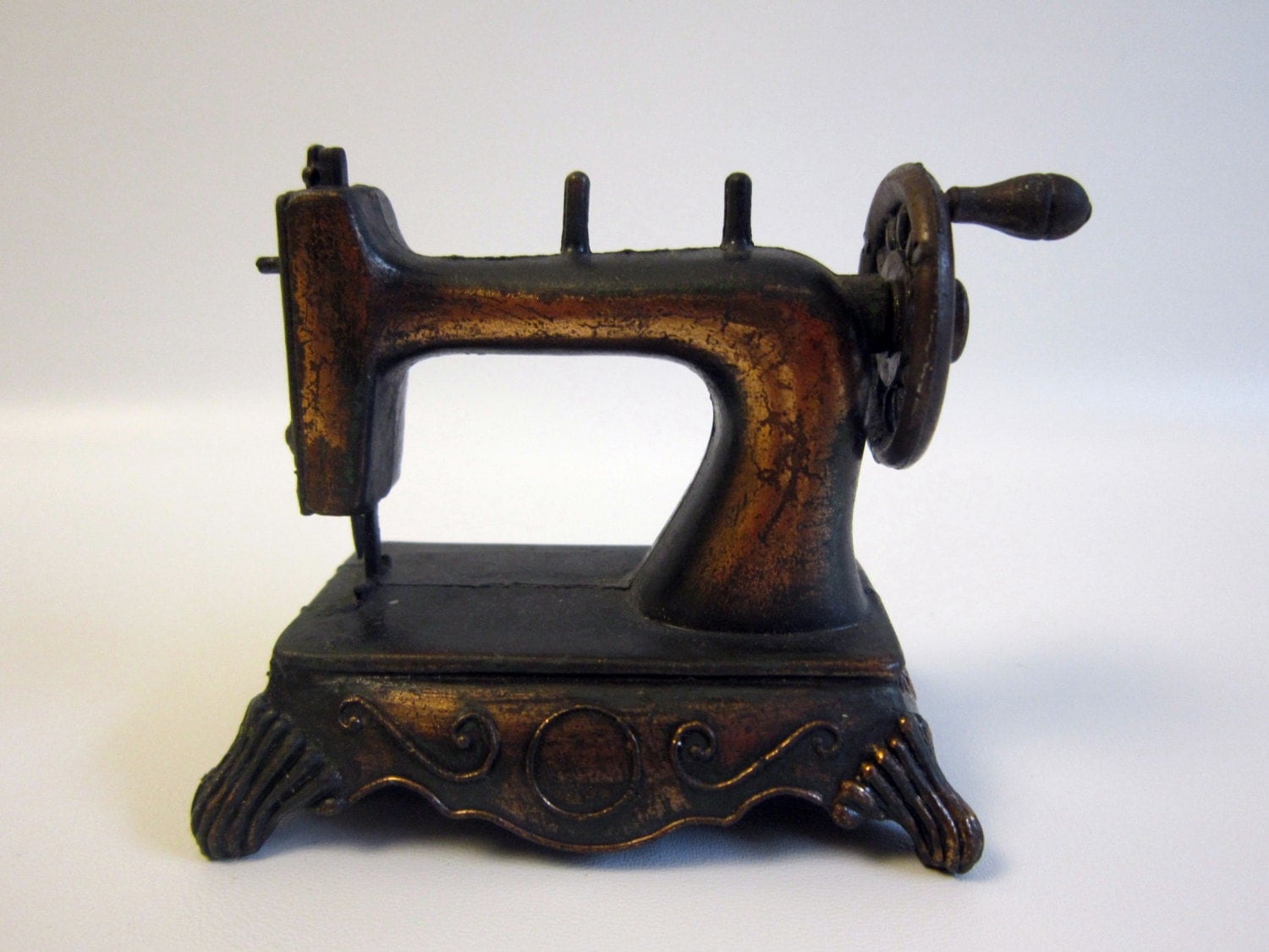 Miniature Sewing Machine, Durham Industries, Metal Etoys2013