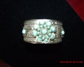 Vintage Jewelry Deco Bold wide faux turquoise silver cuff bracelet