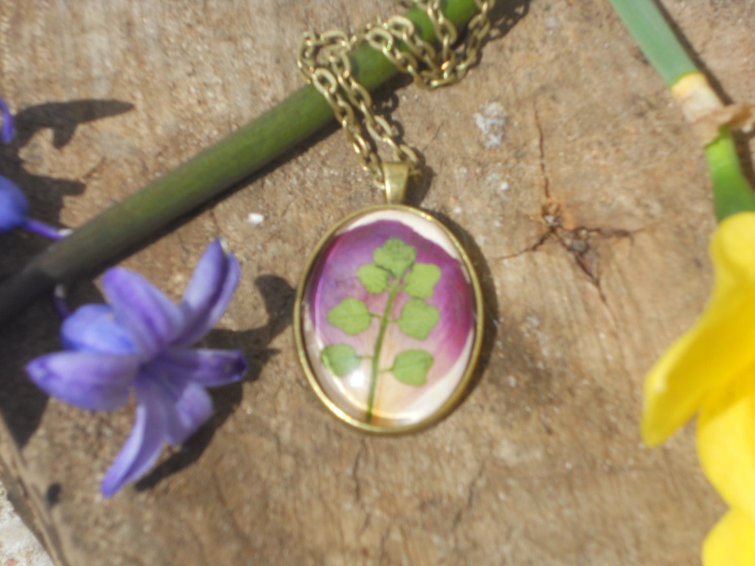 Botanical Flower Necklace - Real Pressed Flower - Beautiful Gift