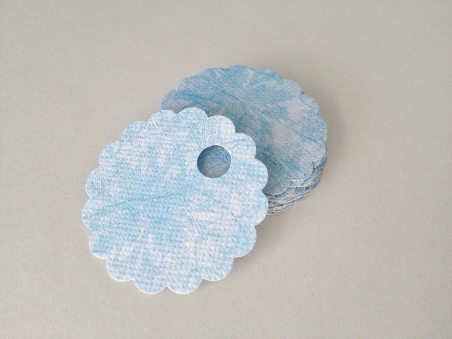 Blue Scalloped Circle Tags - 21 tags - MIX and MATCH