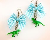 T-Rex earrings and bow earrings // it's a dinosaur picnic, everybody
