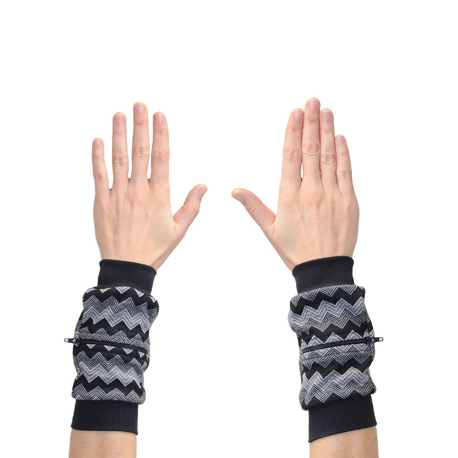 Wrist Zips - Wrist Wallet - Black and White ZigZag