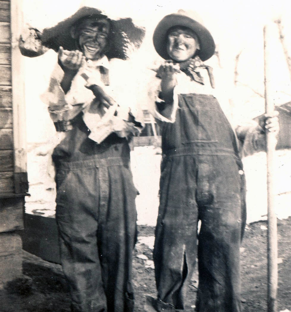vintage photo 1918 Women Dress as Hobo or Clown Costume