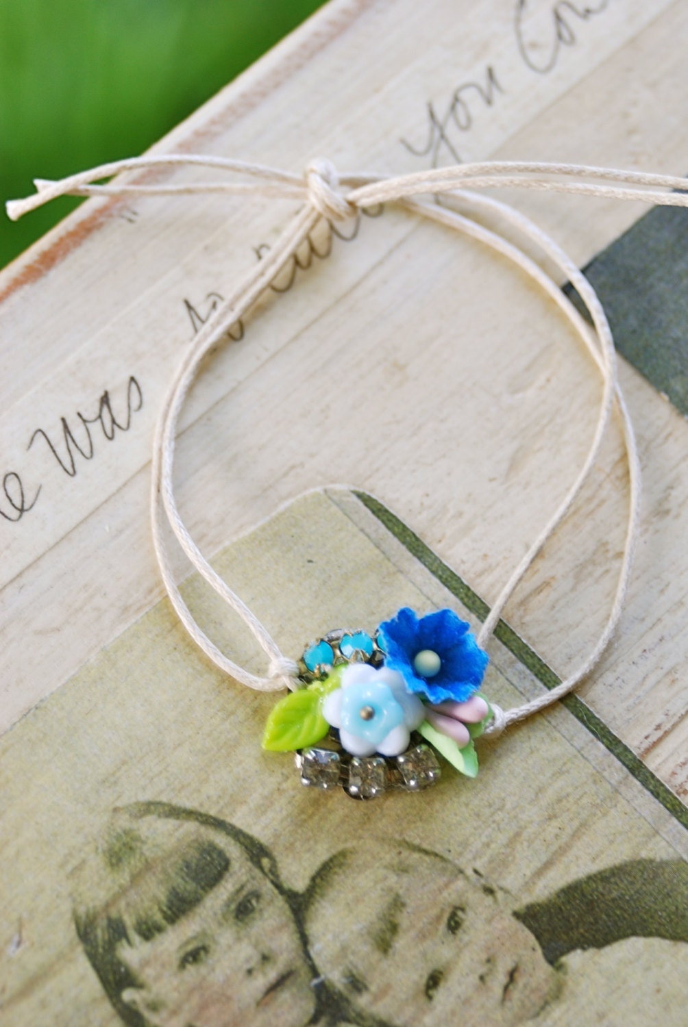 Forget me not. petite floral corsage string bracelet. Tiedupmemories