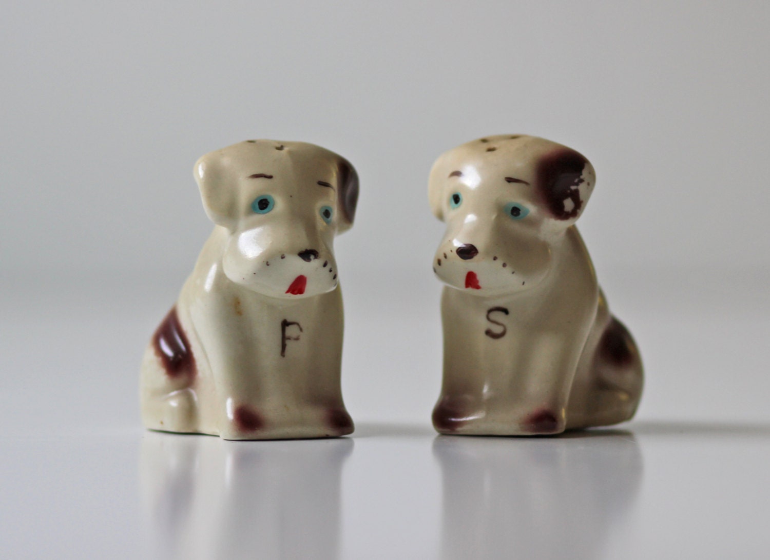 set of ceramic puppy salt and pepper shakers animal figures Japan