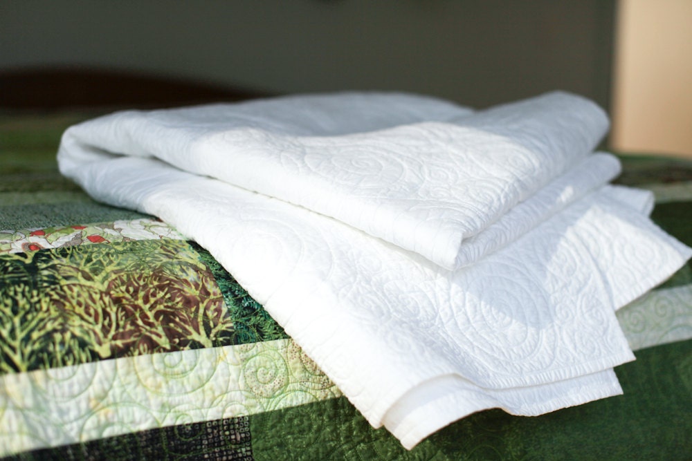 Quilt - double/twin size - SALE -  snow squall - Ready to ship