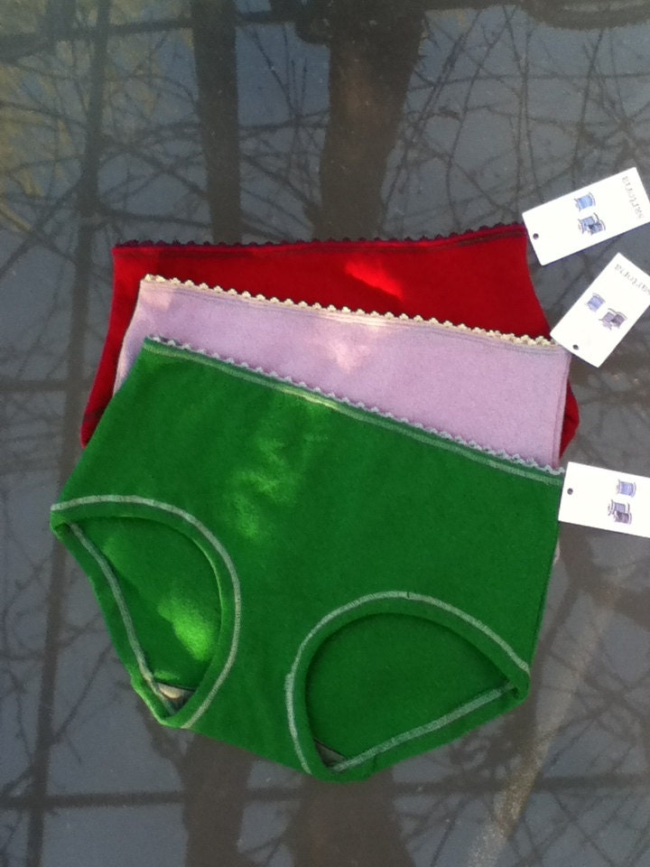 SALE /// SIze M classic hybrid cut undies mid-rise cut