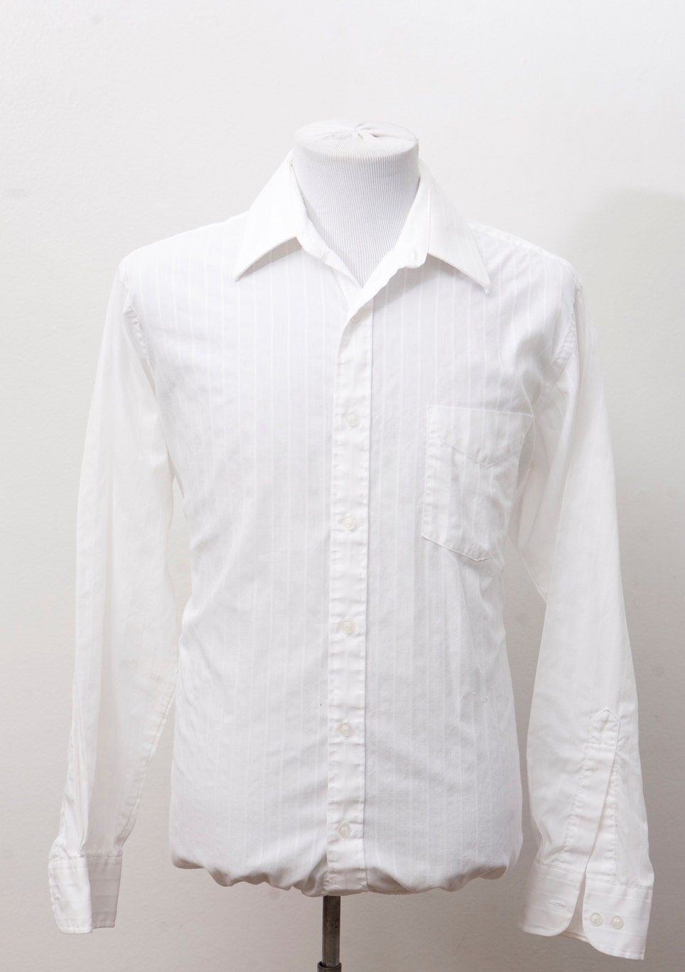 Lightweight Vintage Men's Button-Down Shirt