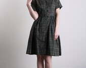 Vintage Dress . Green Plaid . 1960s . Size Small