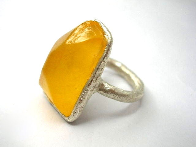 lemon yellow calcite and sterling silver ring - maroulina