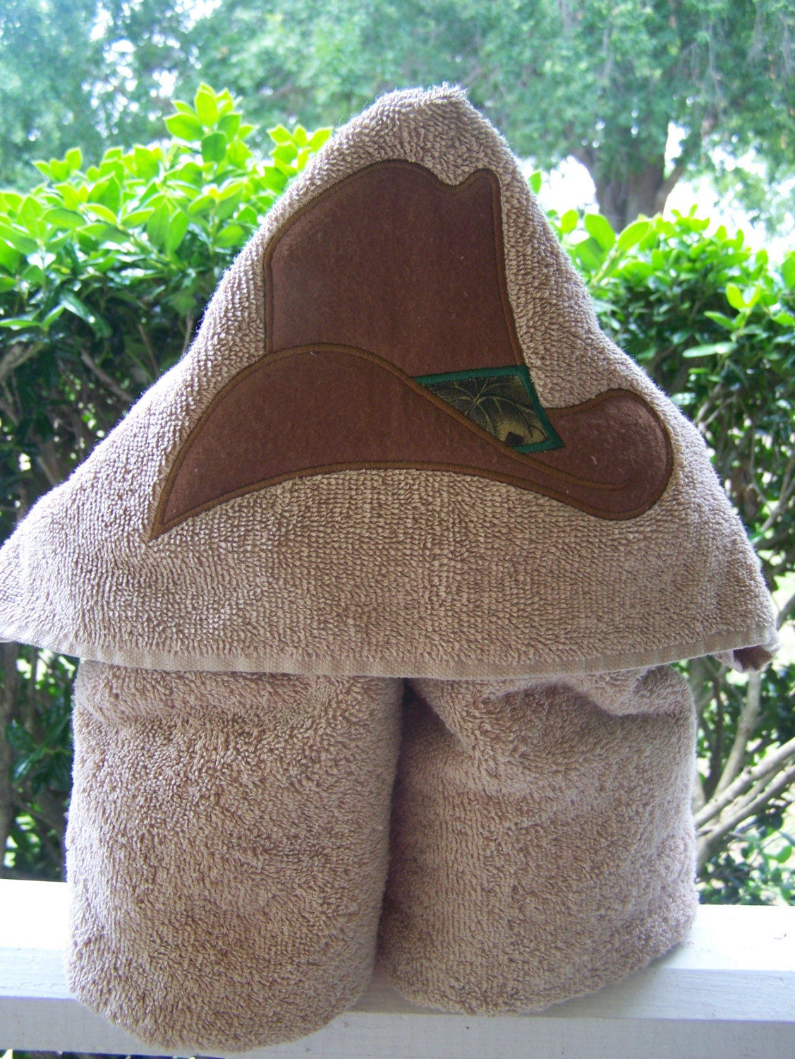 Kids Hooded bath towel. Cowboy Hat. Beach towel. Hooded towel. Girl or boy Baby shower/birthday gift. baby/toddler/child bath towel