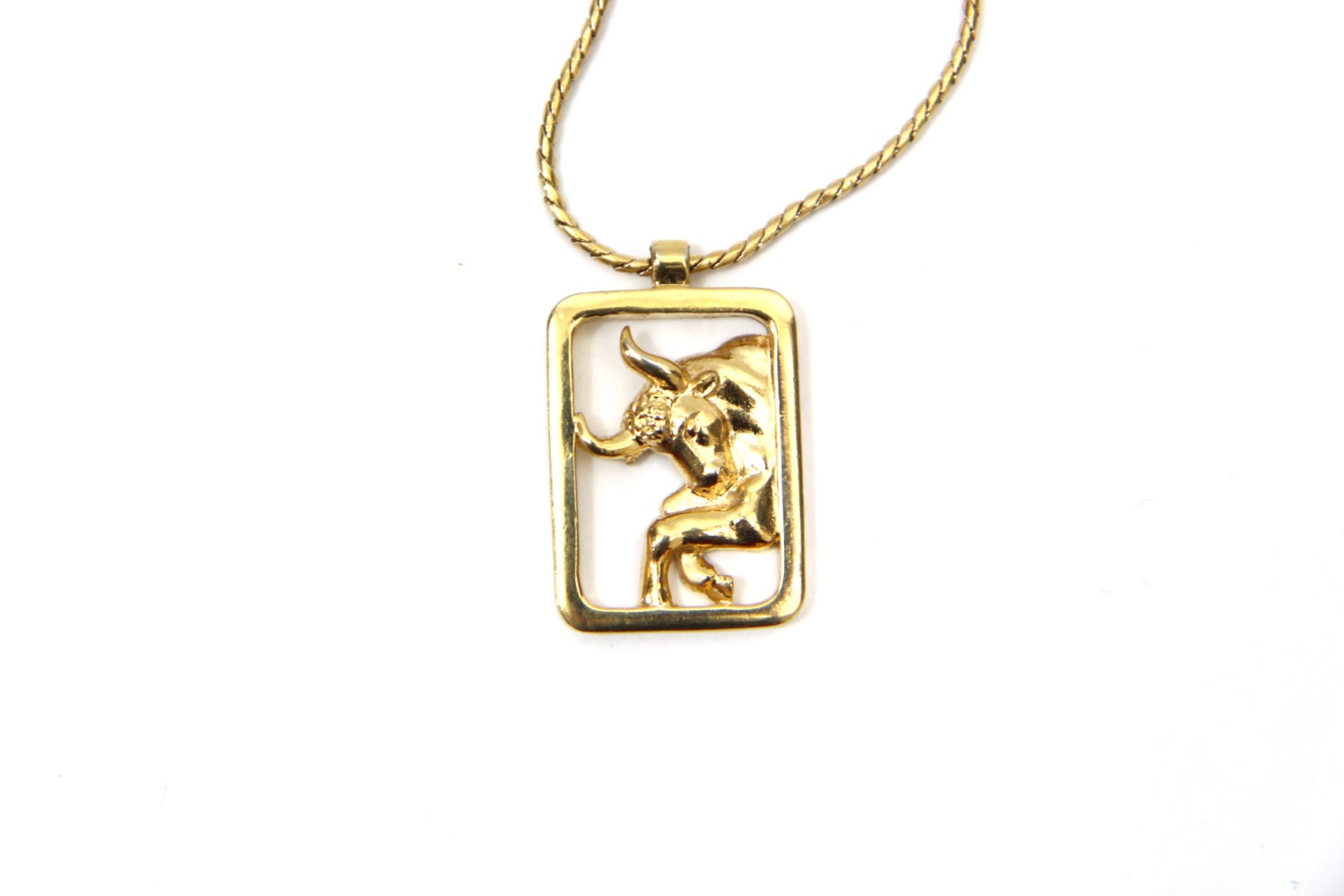 Vintage Goldtone Avon Bull Necklace