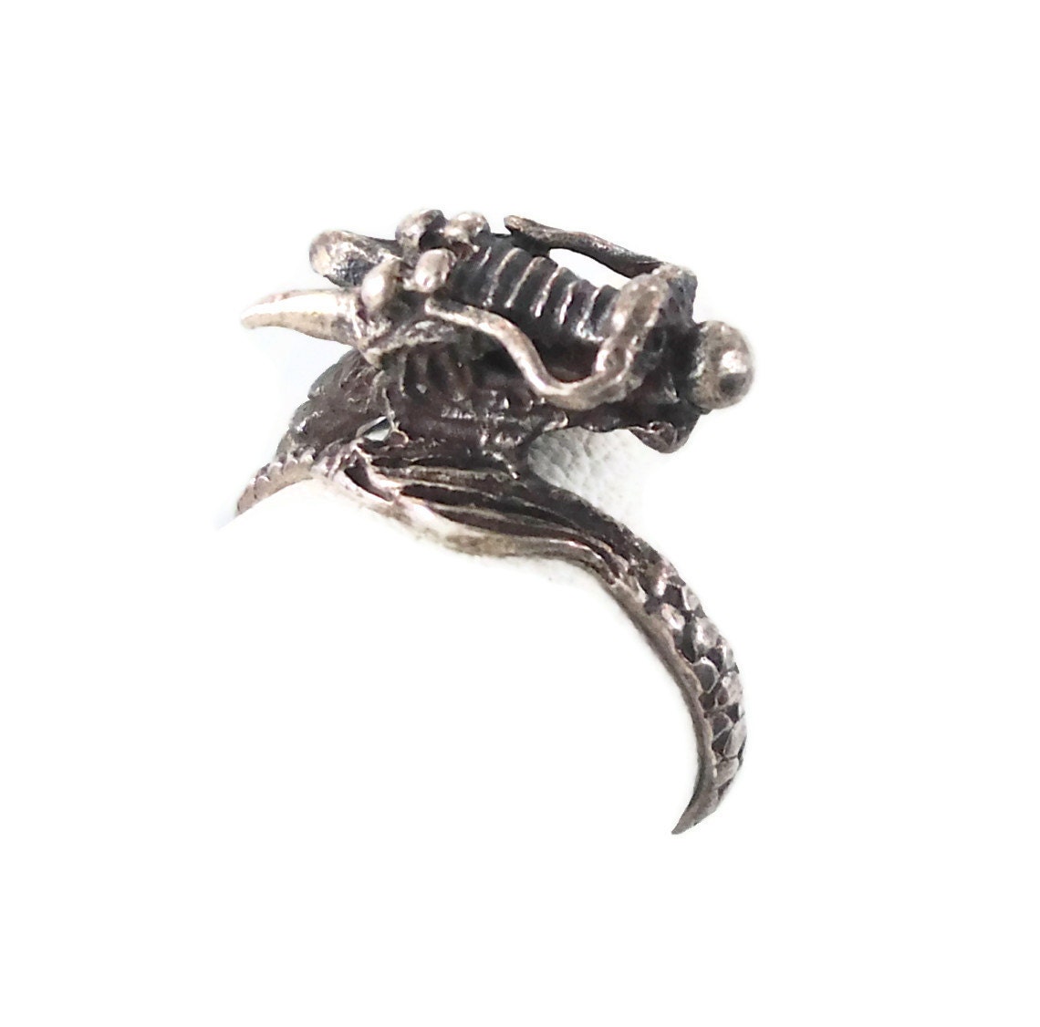 Dragon Sterling Silver Ring - Vintage Detailed Asian -  Size 7.5 - InVintageHeaven