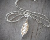 THREE Pea Pod Necklace - Silver Pea Pod Mother's Necklace - Mom's Pearl Peas in a Pod Pendant - Three Peas