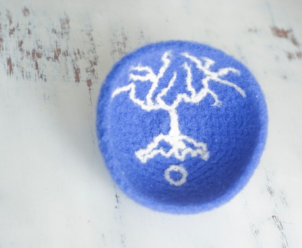Blue crochet bowl, small felted container, white tree