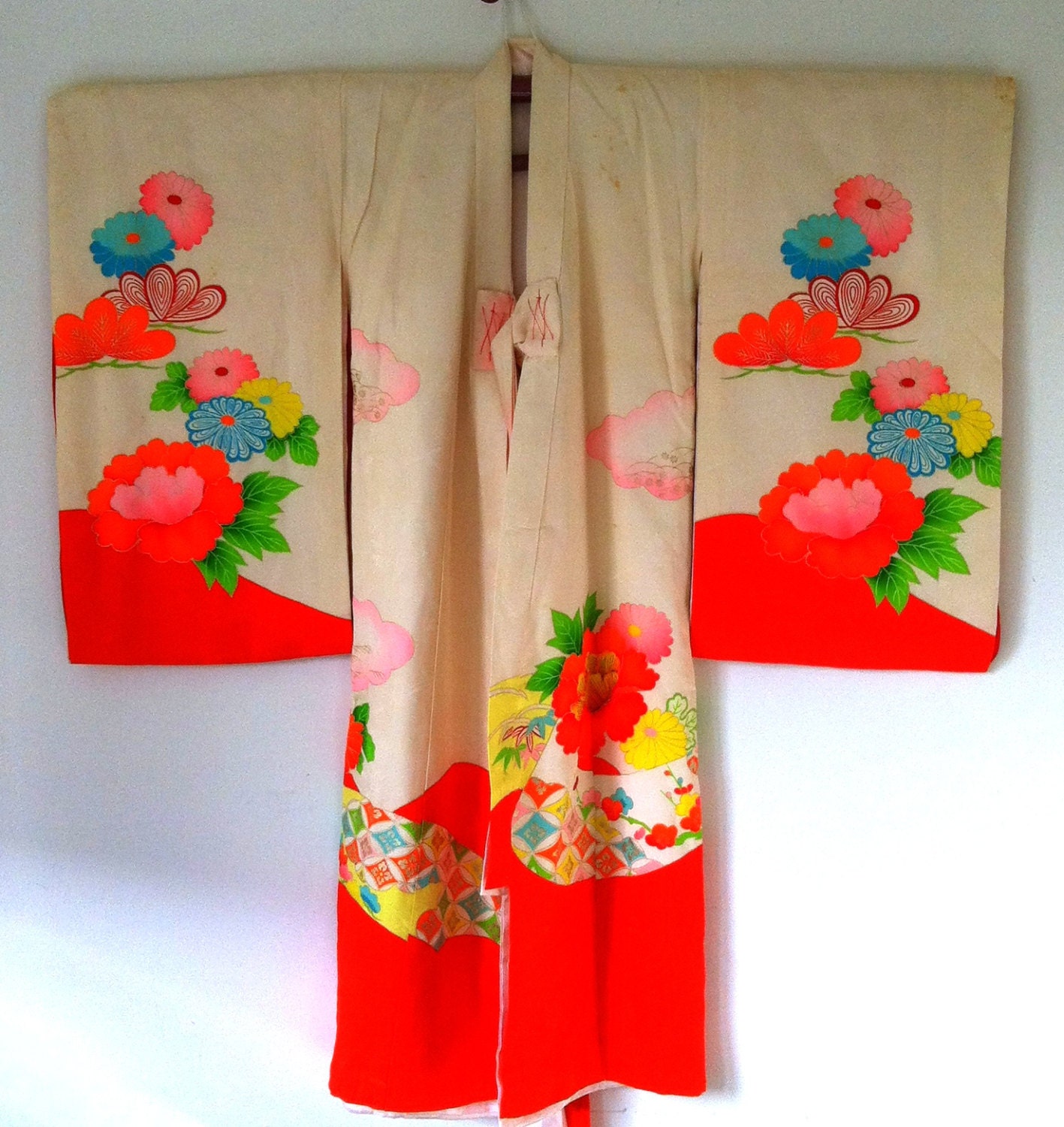 1980s EMBROIDERED CHILDRENS Spring KIMONO Handmade