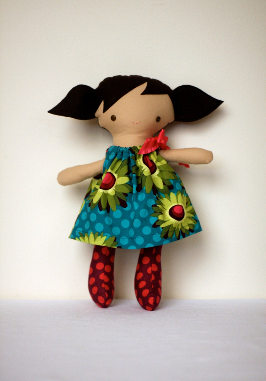 Poppy doll- dark brown hair, hazel eyes