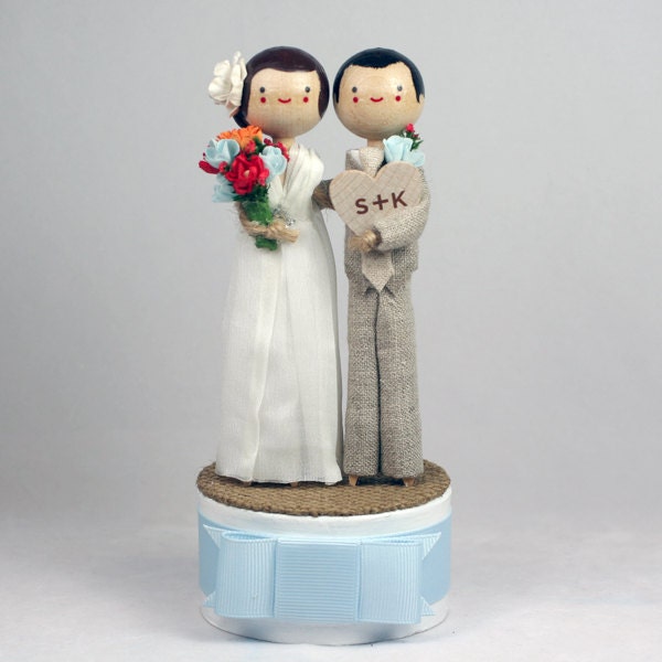 Custom Wedding Cake Topper with 1x CUSTOM CLOTHING and 1x HEART