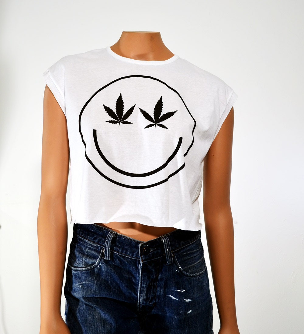 Marijuana Smiley Sleeveless Crop Top T Shirt Black on White Women's Loose Fit Oversize Small