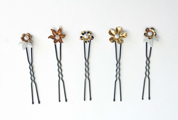 Golden flowers hair pins bridal hair accessory vintage inspired set of 5 clips