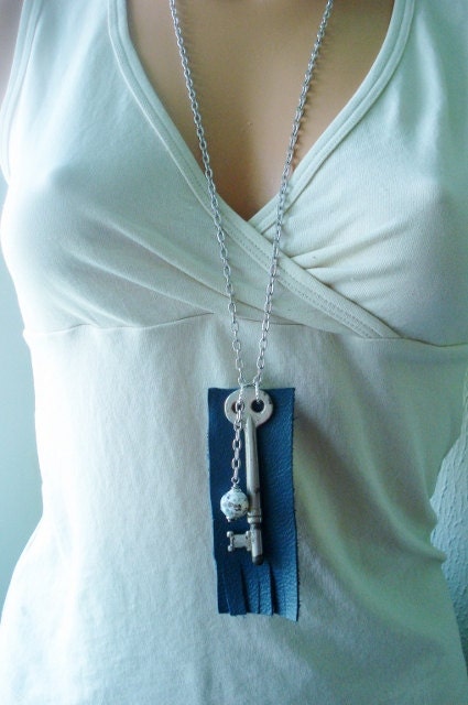 Rustic Bohemian Necklace, Skeleton Key Necklace, leather, Reverie Necklace, Boho, Bohemian Jewelry, Dark teal, Reverie04