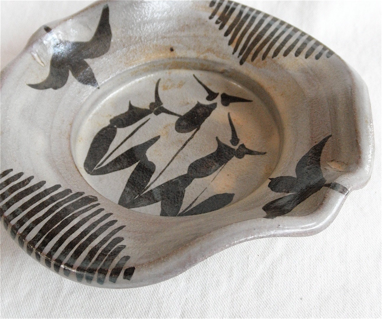 Elm Glazed Iron Painted Ladyslipper Dish