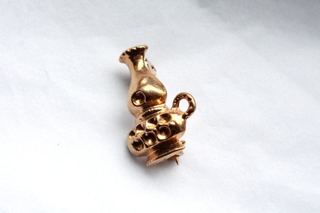 Vintage 1950's / 60s I Dream of Jeannie Brooch // Rhinestone Novelty Genie Bottle Brooch